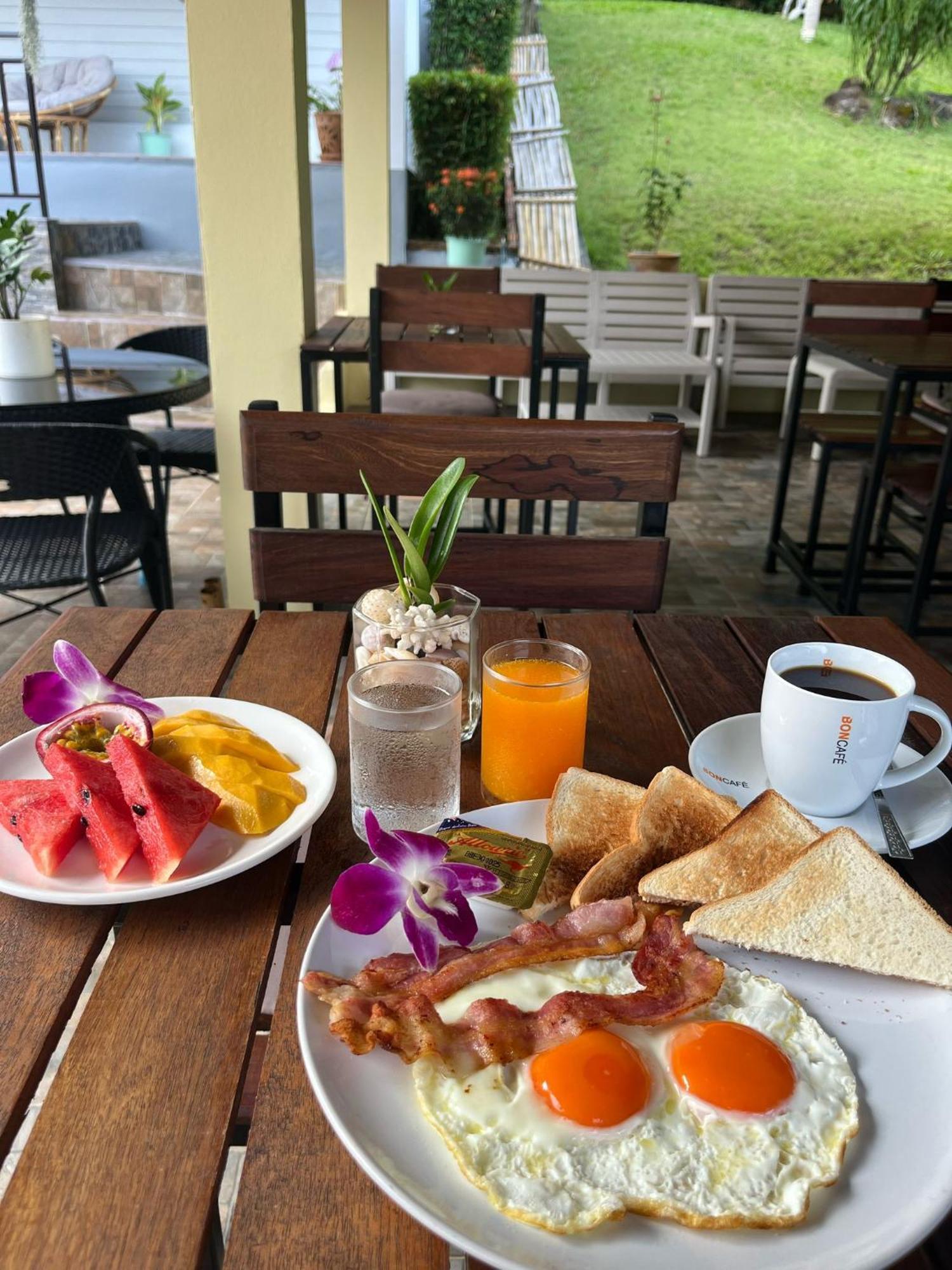 Sawasdee Home Stay Resort & Pool Khao Lak Exteriör bild